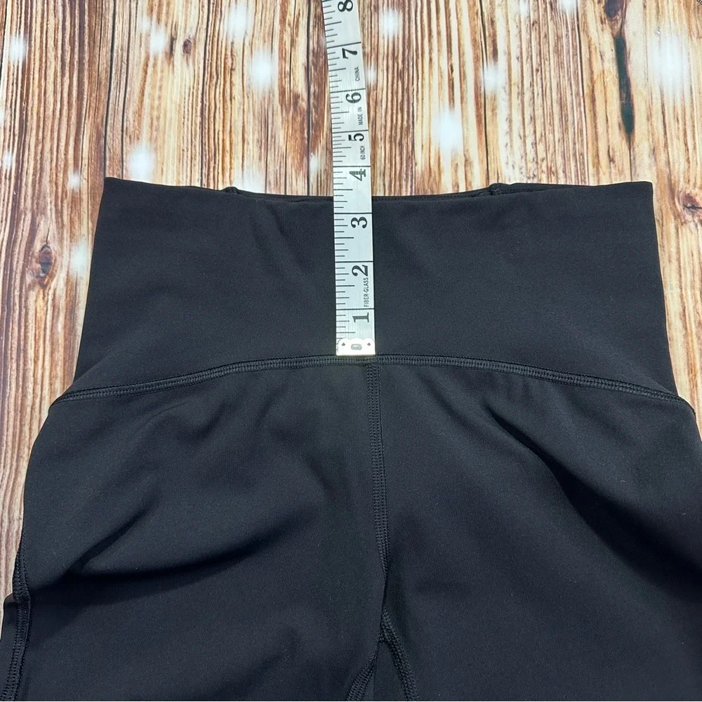 Lululemon Athletica Women’s Cropped Leggings Size 4